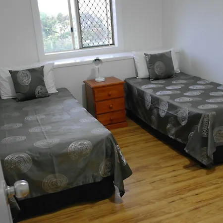 Hampton Court Aparthotel 4*