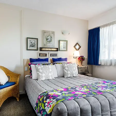 Airport Riverview Motel