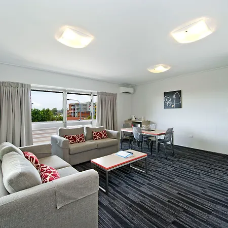 Hotel Nightcap At Of Wales Brisbane