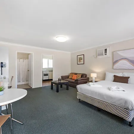 Paramount 4*