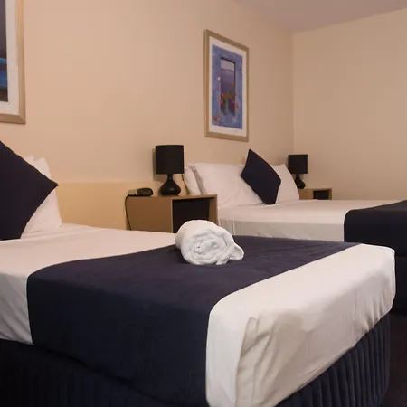 Lancaster Court 4*