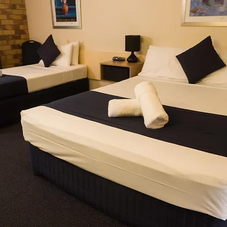 Lancaster Court 4*