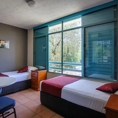 Albion Manor Motel 4*