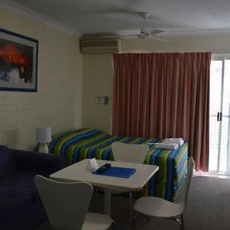 Tottenham Court Motel 3*