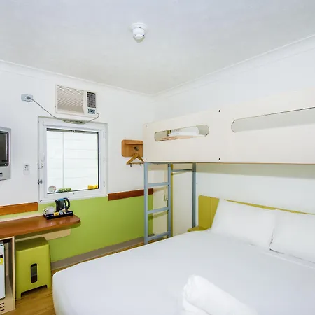 Ibis Budget Airport 3*