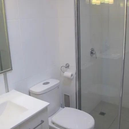 Spring Hill Mews Aparthotel 4*