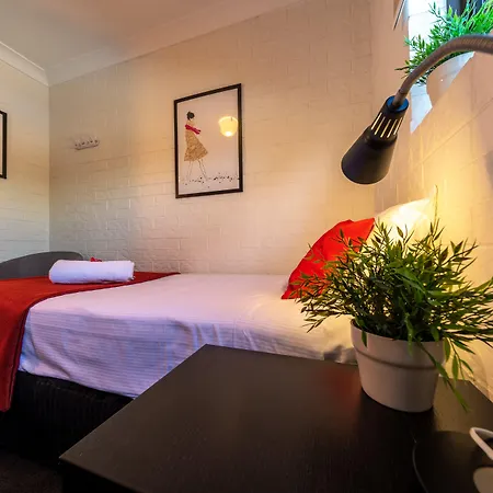 Ascot Budget & Residences Motel