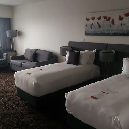 Calamvale And Conference Centre Hotel
