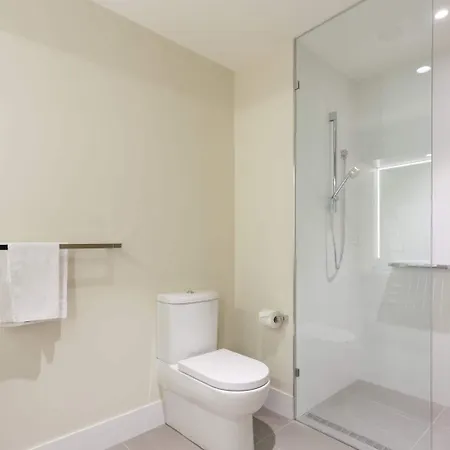 Calamvale And Conference Centre Hotel 5*