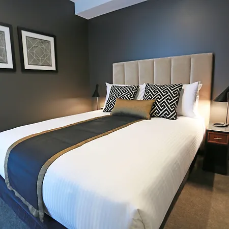 Hotel Alex Perry & Brisbane