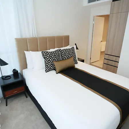 Hotel Alex Perry &