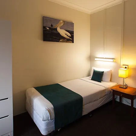 Inn Nightcap At Manly 3*