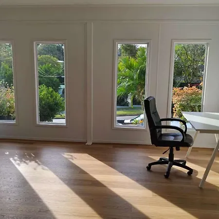 Modern Holland Park With Easy Access * Brisbane