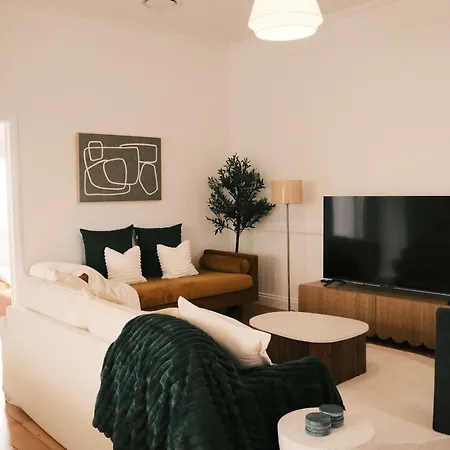 Holiday home Heart Of Milton 4b2b Ac 2tvs Private Parking Walk To Suncorp Stadium *