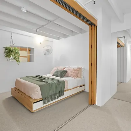 Woolstore Teneriffe Apartment