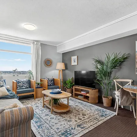 Coastal Escape With River Views In Casino Towers Apartment Brisbane