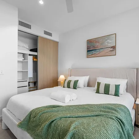 The Kaze - 37f Brand New Riverview 1br With Sofa Bed At Queens Wharf With Pool And Gym *