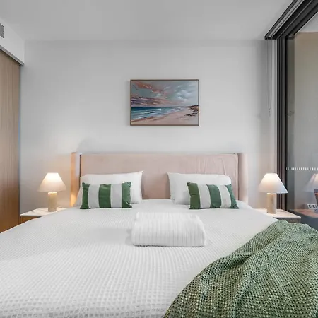 The Kaze - 37f Brand New Riverview 1br With Sofa Bed At Queens Wharf With Pool And Gym
