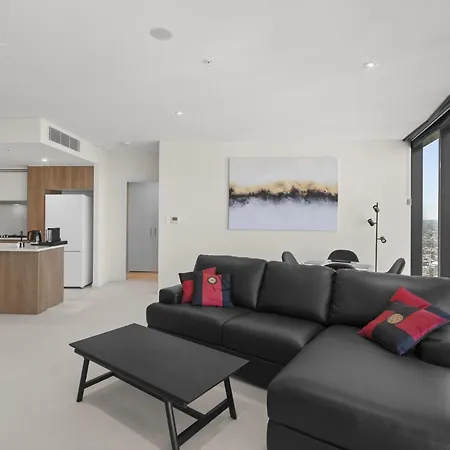 Apartment Panoramic Views & High-rise Pool And Gym *