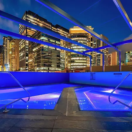 Glasshouse On Felix - Luxury With River Views, Pool And Parking | Winter Escape | Longer & Save | 1 June - 31 August Apartment
