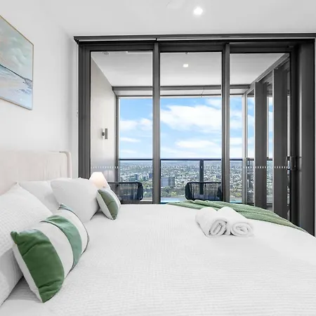 The Kaze - 37f Brand New Riverview 1br With Sofa Bed At Queens Wharf With Pool And Gym Brisbane