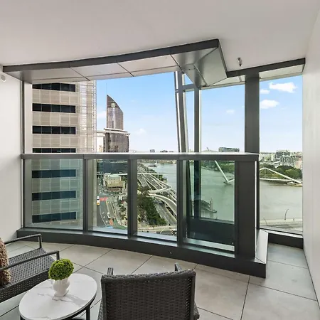 2br River And Fireworks View Brisbane