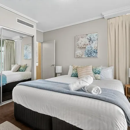 Apartment Coastal Escape With River Views In Casino Towers *