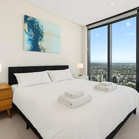 Apartment Panoramic Views & High-rise Pool And Gym *