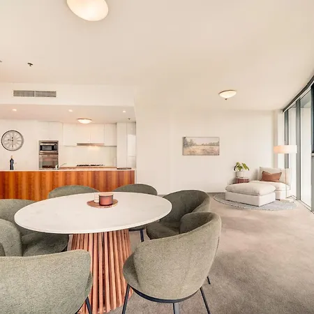 Glasshouse On Felix - Luxury With River Views, Pool And Parking | Winter Escape | Longer & Save | 1 June - 31 August Apartment