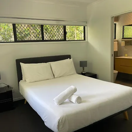 Peaceful 3br 2ba With Parking Near Airport And Cbd