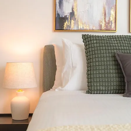 Glasshouse On Felix - Luxury With River Views, Pool And Parking | Winter Escape | Longer & Save | 1 June - 31 August Apartment Brisbane