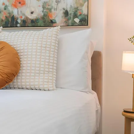 Apartment Glasshouse On Felix - Luxury With River Views, Pool And Parking | Winter Escape | Longer & Save | 1 June - 31 August Brisbane