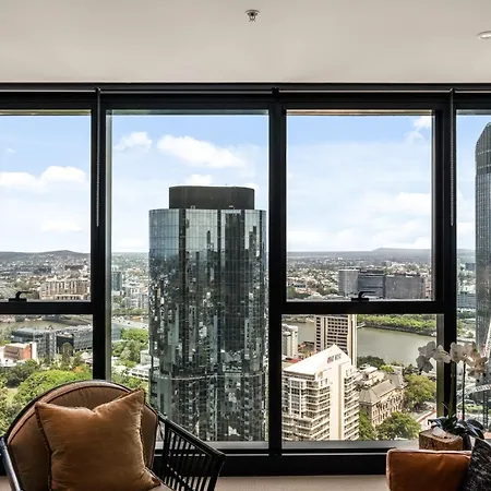 Apartment Luxe Living In The Sky *