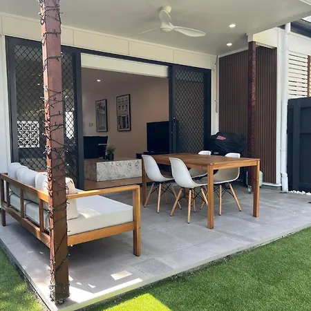 Peaceful 3br 2ba With Parking Near Airport And Cbd Apartment *