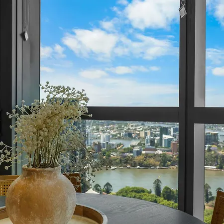 Apartment The Kaze - 37f Brand New Riverview 1br With Sofa Bed At Queens Wharf With Pool And Gym