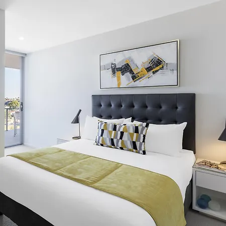 Oaks Woolloongabba Brisbane