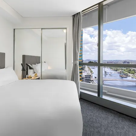 Meriton Herschel Street,