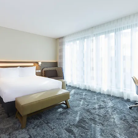 Holiday Inn Express Brisbane Central By Ihg 4* Brisbane