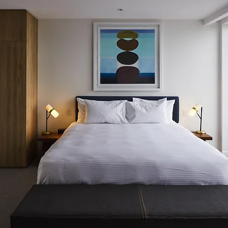 Hotel The Johnson - Art Series