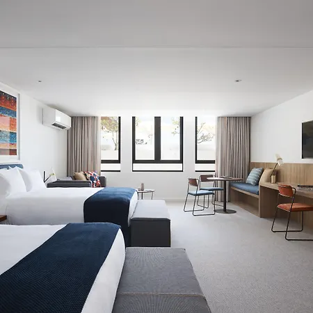 The Johnson - Art Series Hotel