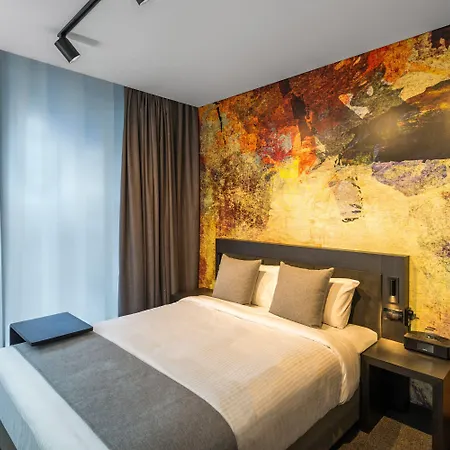 Kennigo Brisbane, Independent Collection By Evt Brisbane