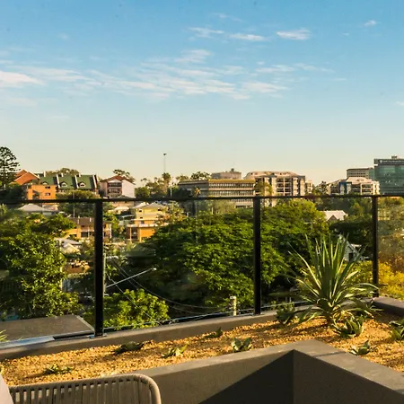 Kennigo Brisbane, Independent Collection By Evt Brisbane