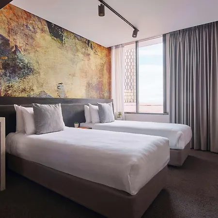 Kennigo Brisbane, Independent Collection By Evt Brisbane