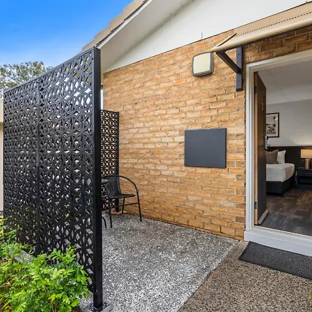 Quality Robertson Gardens Hotel