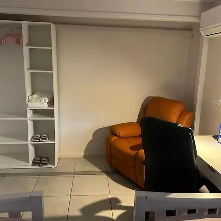 Homestay Uq Big 2 Bed For 2 People Q1