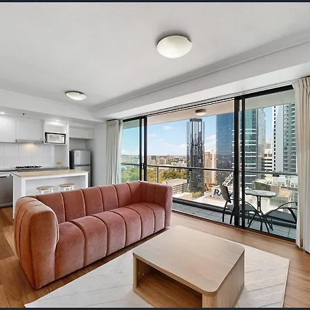 Centre Cbd - Pool Gym - Water View - Sleep 4