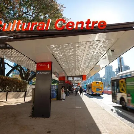 Stylish 2br In Soda Views Parking Brisbane