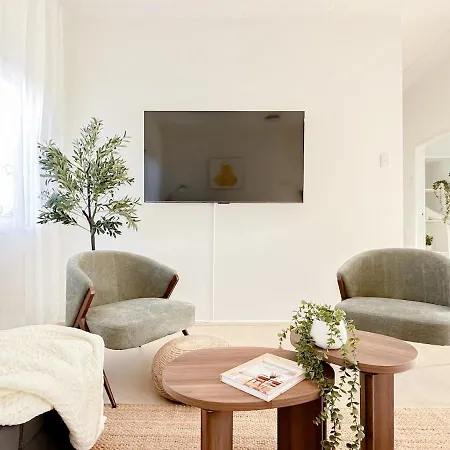 Penthouse Spot - Sleep 8 - Free Parking - 4km Cbd Brisbane