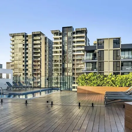 Stylish 2br In Soda Views Parking Brisbane