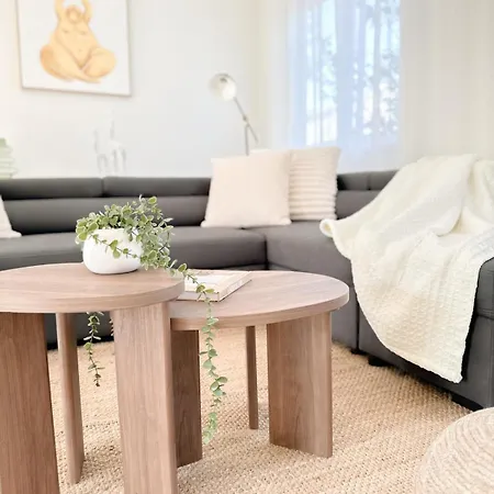 Penthouse Spot - Sleep 8 - Free Parking - 4km Cbd Brisbane